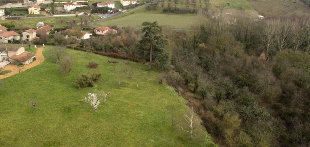 Programme immobilier neuf LES CARRÉS DU CÈDRE - Nuelles : Appartement T4 duplex avec cuisine américaine et jardin arboré proche des établissements scolaires (69210) - Référence : 568